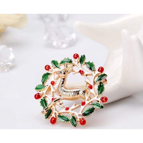 Cuter Christmas Elk Brooch Red Green Enamel Leaf Garland Brooches for Women Child Pin Crystal Jewelry Accessories