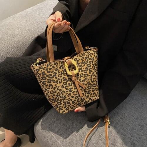 2021 Simple Shoulder Handbags Female Travel Totes Vintage Leopard Small Cloth Bucket Crossbody Bags for Women