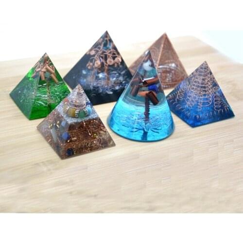Natural gems-stone Selenite Orgone Pyramid Selenite Crystal Orgonite Pyramid energy tower healing crystal amethysts charm