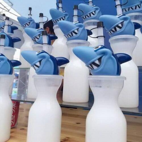 Pet shaped 500ml yard fashion color transparent creative plastic Straw water bottle with shark