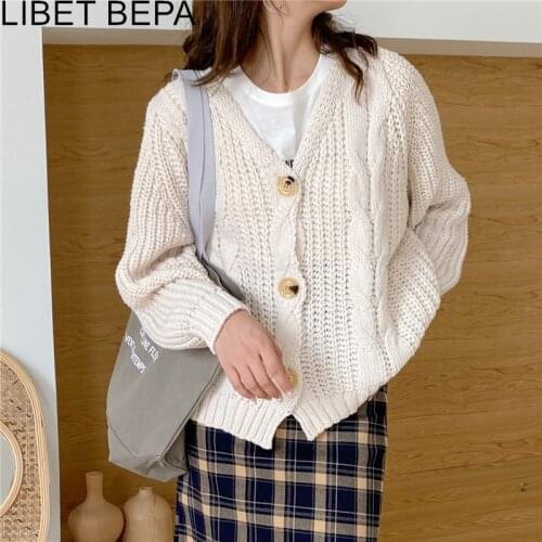 New 2020 Womens Sweaters Autumn Winter V-Neck Buttons Cardigans Korean Harajuku Oversize Elegant Wild Lady Knitwears SWC1163JX