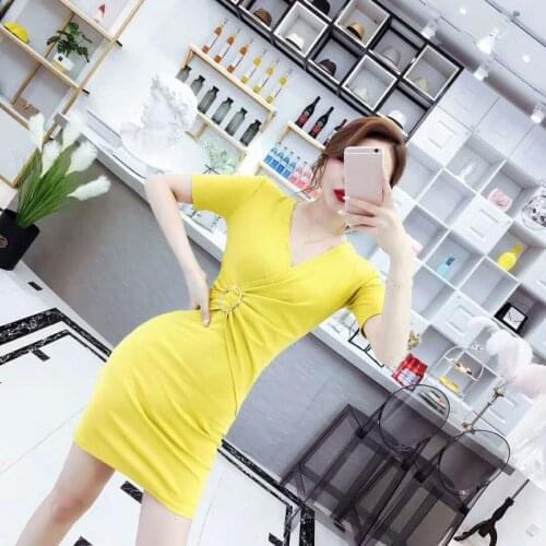 C1750 2020 Temperamental spring fashion shows thin women dress new style tight sexy summer slim wrap hip dress cheap wholesale