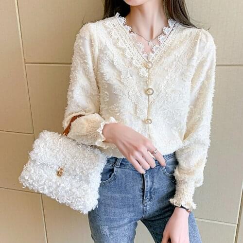 Chikichi 2021 Autumn and Winter New Fashion Lace Pullover Top V-neck Hook Flower Hollow Top Long-sleeved Commuter Women Blouses