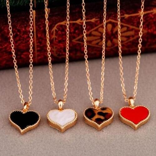 Hot Sale Fashion Personality Love Short Necklace Korean Women Love Jewelry