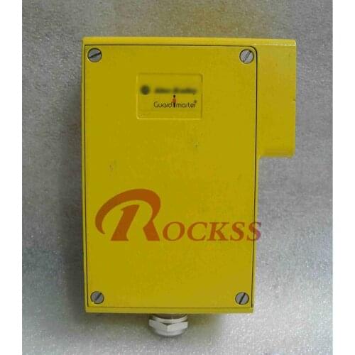 R4F1570-QA Used In Good Condition With Free DHL / EMS