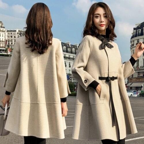 Elegant womens woolen coat female autumn and winter new Korean womens mid-length cape woolen coat plaid coat wild tide
