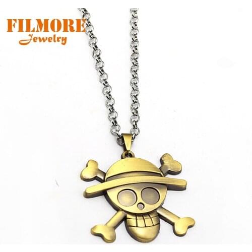 MS Jewelry ONE PIECE Necklace Straw Hat Pirates Crew Luffy Keychain for Man Gift Chaveiro Car Keychain Anime Key Holder Souvenir