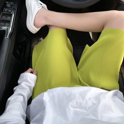 Summer Pleated Shorts Mens Korean Fashion Loose Solid Color Casual Shorts Mens Harajuku Streetwear Drape Five-point Pants Men