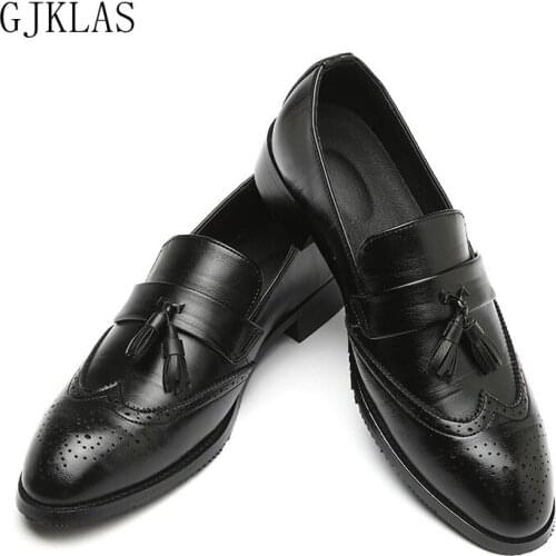 Plus Size 48 Tassels Mens Loafer Brogue Formal Shoes Men Dress Leather Shoes Retro Pointed Toe Oxford Male Footwear Zapatos