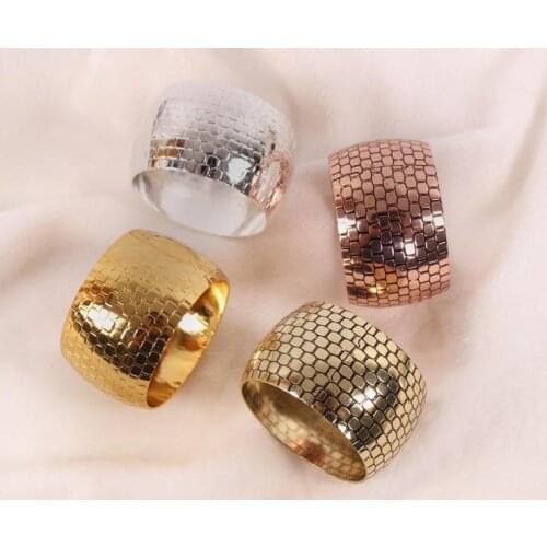 Wholesale hot 100pcs Hotel Drum-shaped Metal Napkin Buckle Napkin Holder Rings Mouth Cloth Buckle Table Decorations SN588
