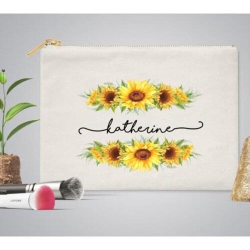 Custom floral Bride Makeup Bag, Bridal Gift, Personalized Bridal Shower Gift, Bride Gift, Makeup Bag, Wedding proposal gifts