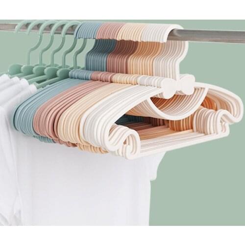 20pcs/lot Kids Hangers Portable Plastic Towel Display Scarfs Hanging Racks Windproof Wardrobe Finishing Coats Clothing Organizer