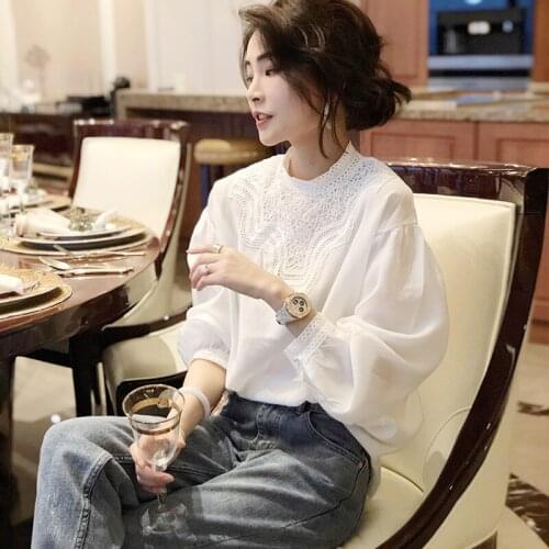 蒙跃 Blouses With Embroidery