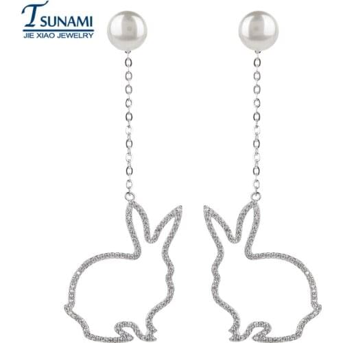 High quality and luxurious white rabbit pearl zircon earrings. A chain of rocking zircon with a female friends jewelry. ER-209