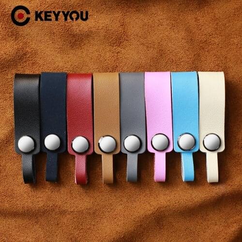 KEYYOU New Model Style For Car Auto Genuine Leather Tow Straps Material Smooth Surface Car Key Ring Chain Car Interior Keychain
