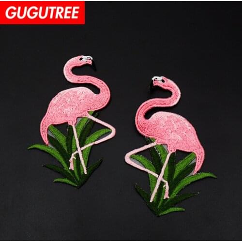 GUGUTREE embroidery flamingo patches cartoon bird patches badges applique patches for clothing SK-76