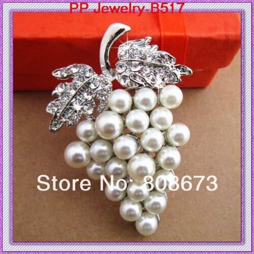 Retail!Vintage Stylish Hot Sale Silver Plated Diamante Jewelry Pretty FAux Pearl Grape Shaped Wedding Party Lafy Costume Brooch