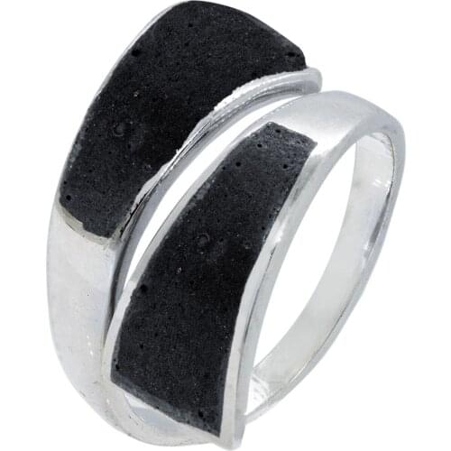 DARK DIAMOND®-Ring lines of authentic volcanic Lava and 925 sterling silver. Handmade in Spain. Adjustable