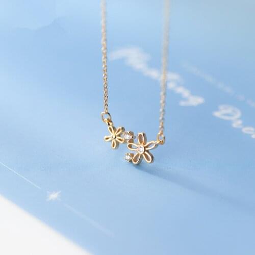 New Arrival 925 Sterling Silver Shining Tiny CZ Flower Necklaces Pendant Necklace for Wome Girl Daughter Banquet Prevent Allergy