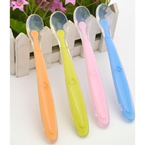 Baby Spoon Feeding 2017 Soft Silicone Infant Soft Baby Flatware Feeder Utensils Tableware Solid Feeding Spoon Tools Cutlery