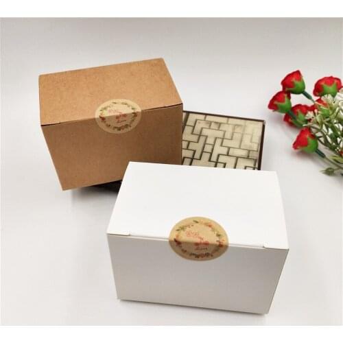 30Pcs/Lot 9x6x6cm White Brown Kraft Paper Card Box With Free Printed Garland Loves Adhesive Stickers For New Year Earth Day Case