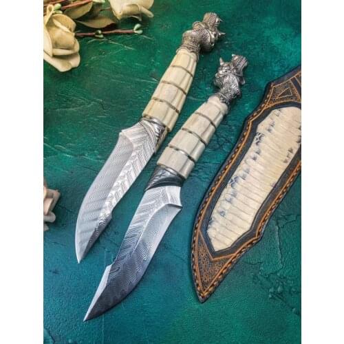 Antlers handle forged Damascus steel hunting knife 60 HRC Damascus Steel fixed Blade Survival knife Damascus Steel Straight Knif