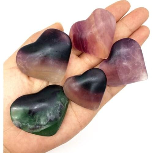 Beautiful 1pcs Natural Rainbow Fluorite Crystal Quartz Heart Carving Colorful Heart Love Stone As Gifts Natural Quartz Crystals
