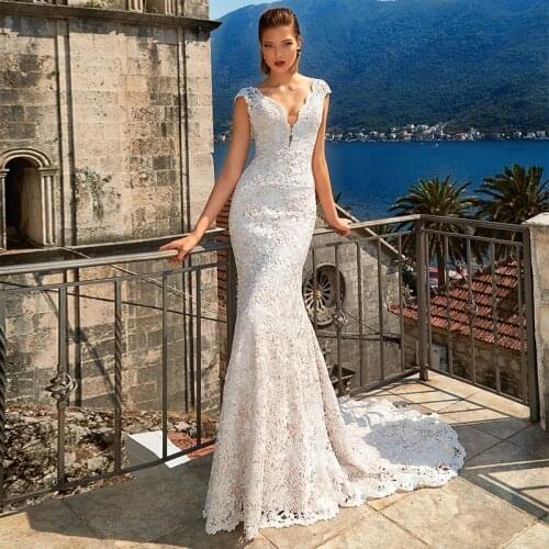 Elegant Lace Mermaid Wedding Dress 2021 High Quality Sexy V-neck Cap SLeeve Sweep Train Backless Bridal Gowns
