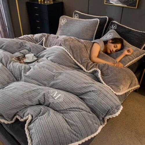 Light Gray Winter Flannel Quilt Cover Soft Warm Coral Fleece Comforter Cover Thickening Warm Plush Duvet Cover No Pillowcase