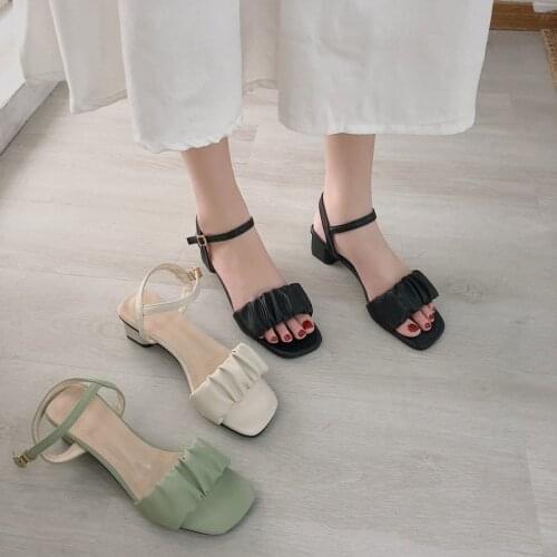 2021 Summer Fashion Square Heel Womens Sandals Korean Pleated Ankle Buckle Casual High Heels Sandals Rome Shoes Designer Sandals