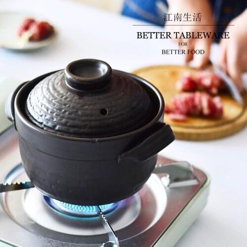 Retro old one person fast cooked small clay pot rice cooker casseroles two cover stoneware pan saucepan mini soup milk pot