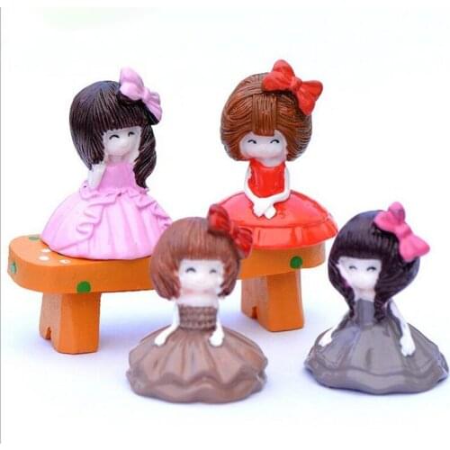 Dressing Girls Figurine Miniature Statue Decoration Mini fairy garden Cartoon Character animal resin craft TNA127