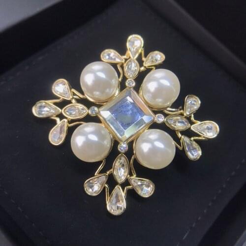 Brand Fashion Jewelry Vintage Style Snowflake Brooch Sweater Brooche Flower Pearl Fashon Camellia Brooches