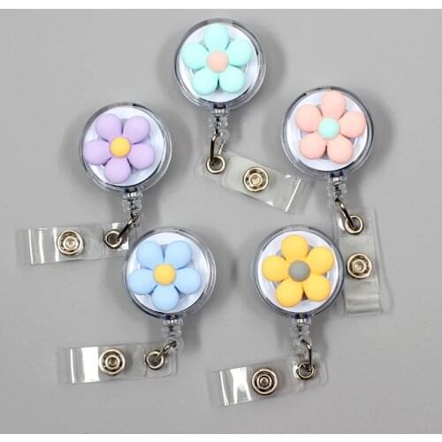Colors Five Petals Flower Clown Retractable Creative Badge Card Holder Reel Nurse Apple Exhibition Enfermera Pvc Name Card Chest