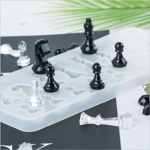 Hot sale resin chess modeling silicone mold uv resin DIY clay epoxy resin jewelry pendant mold decoration