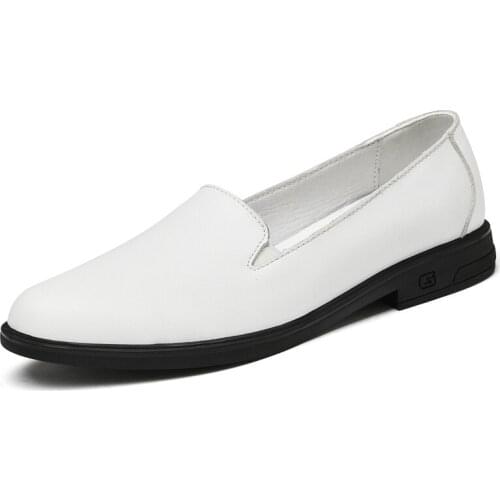 Genuine Leather Mens Loafers Fashion Handmade Moccasins Soft Luxury Slip on Mens Driving Shoes Brogue Retro Handmade Boat Shoes