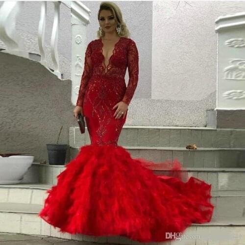 Red Feather Mermaid Evening Dresses with Long Sleeve Beaded Prom Gowns Sweep Train Appliqued Plus Size Formal Dress