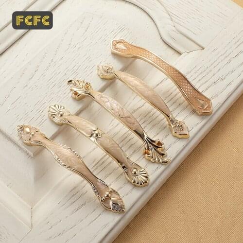 FCFC Zinc Alloy Amber Wardrobe Door Handles 96MM 128MM Drawer Knobs Cupboard Door Handles Pulls Pastoral Furniture Handle