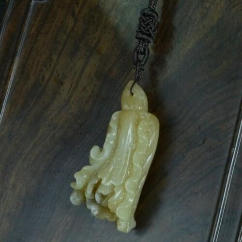 Genuine A cargo pendant yellow and white old jade cabbage fiscal gather one hundred to send pendant pendant delicate oily certif