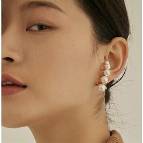 FFLACELL 2020 New Korean Chic Vintage Five Pearl Clip Stud Earrings For Women Party Fashion Jewelry Gift