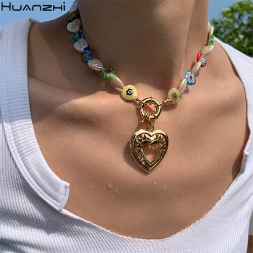 HUANZHI 2021 New Korean Love Heart Natural Freshwater Pearl Glass Beaded Hand-painted Flower Necklace for Women Party Jewelry