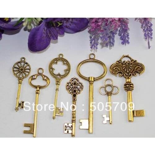 28PCS Mixed Lots of Antiqued Gold Color Plate Key Charm Pendants #22467