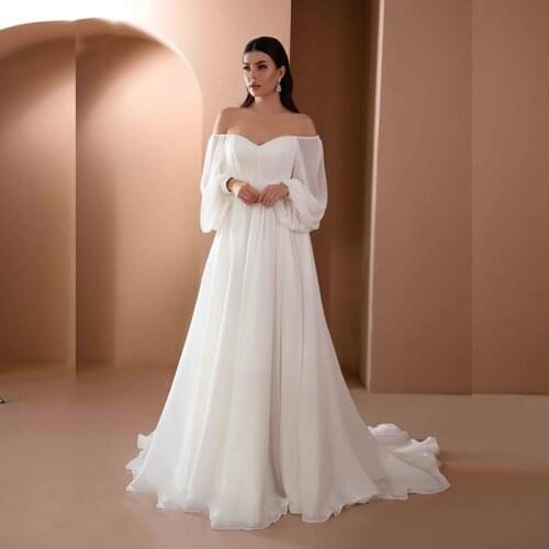 2021 Hot Sale Charming Chiffon Wedding Dresses White Off Shoulder Long Sleeves Wedding Gowns Sweetheart Bridal Dresses Back Out