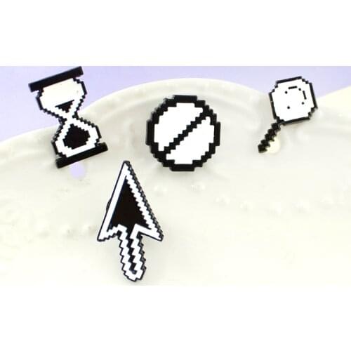 Cartoon Creative Dropping Oil Brooches Pins Hourglass Originality Pointer Mosaic Pattent Smiling Face Female Brooch Gifts