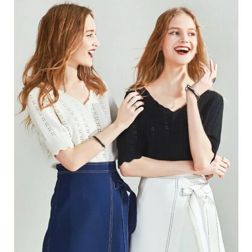 HAVVA 2020 Summer New Combed Nitrile Cotton Hollowed-out Jacquard V-neck Short-sleeved Womens T-shirt M4754