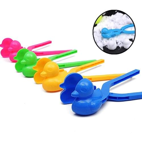 1PCs Plastic Snowball Maker Clip Safety Cartoon Duck Winter Snow Sand Mold Tool for Snowball Fight Outdoor Fun Sports Toys