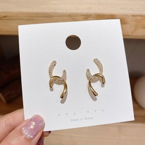 AENSOA Elegant CZ Prave Drop Earrings for Women Gothic Fashion White Crystal Earrings Female Korean Jewelry Ear Accessories Gift