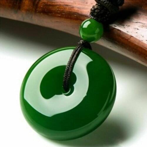 Natural Green Jade Pendant Hand Carved Jadeite Pendants Charm Necklace for Men Women Accessories Fashion Jewelry with Chain