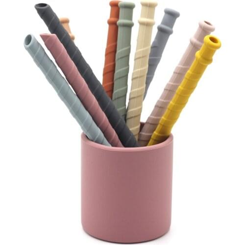 2pcs Reusable Silicone Drinking Straws Set Long Flexible Straws with Cleaning Brushes for Tumbler Bar Party Straws