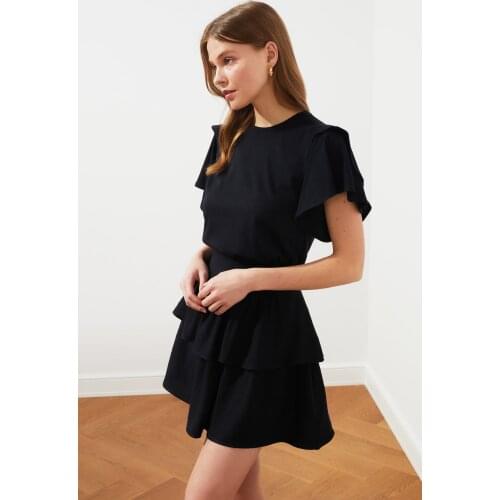 Trendyol Flounces Basic Knitted T-Shirt TWOSS21TS0650